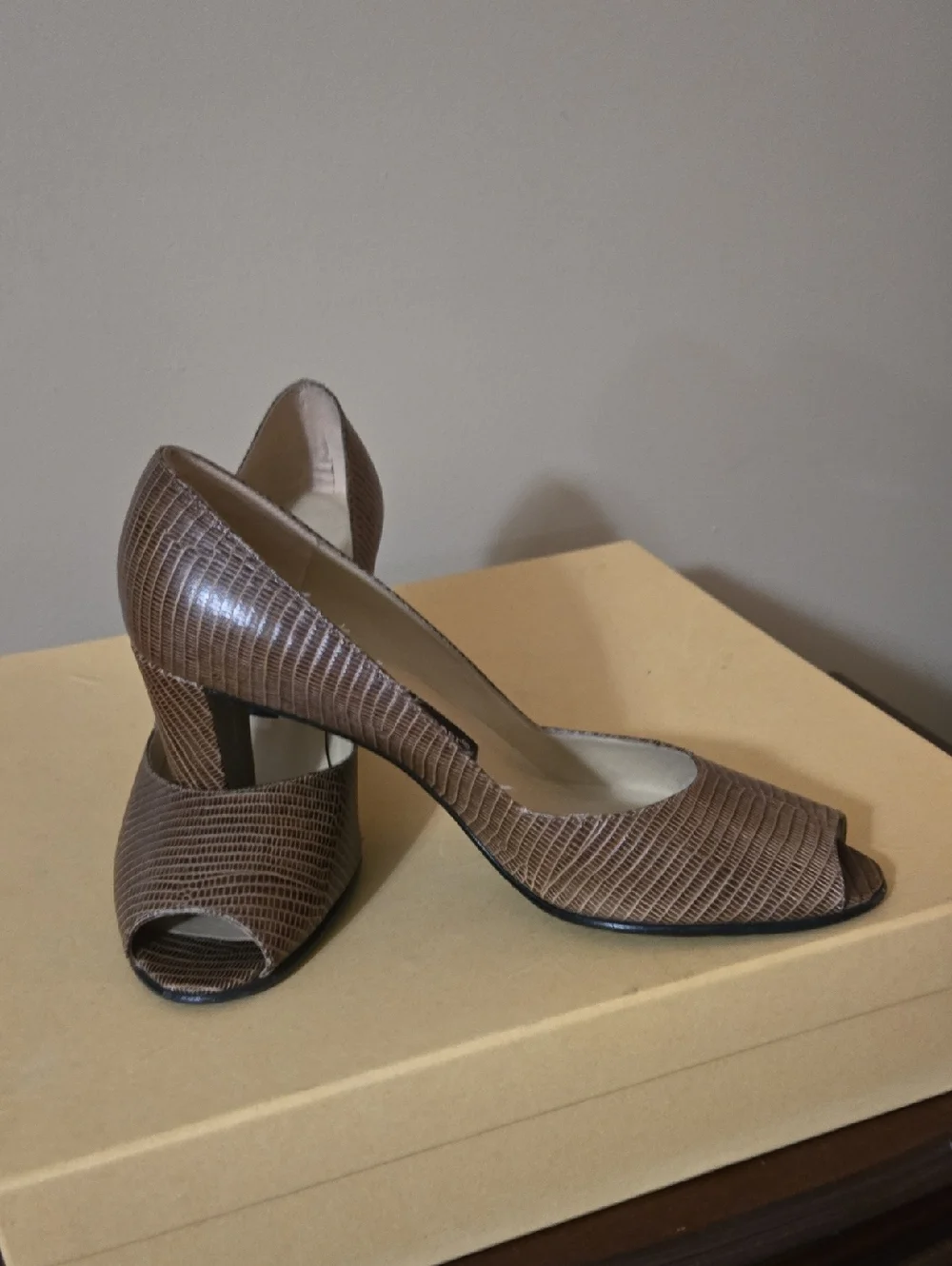 Etienne Aigner Brown Textured Leather Peep-Toe Heels Size 7M